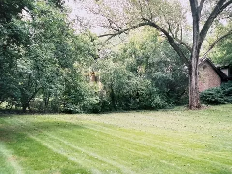 2007 Ohio St, Lisle, IL 60532