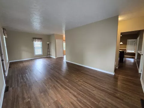 Living - 210 W Morris St, Morrison, IL 61270 photo 2 of 4