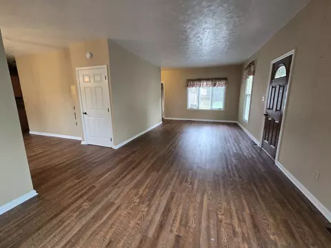 Living - 210 W Morris St, Morrison, IL 61270 photo 1 of 4