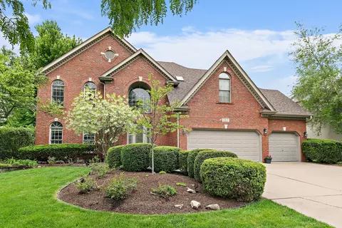 2212 Glouceston Ln, Naperville, IL 60564