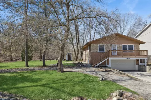 34768 N Oakside Ave, Ingleside, IL 60041