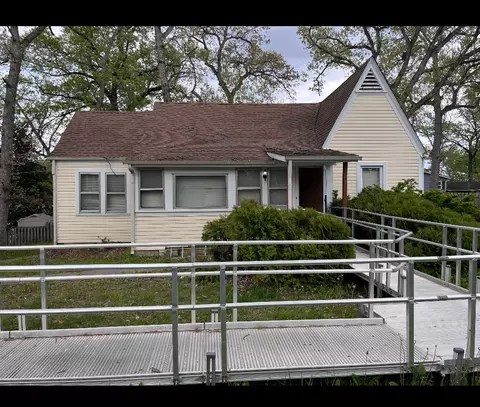 2816 Magellan Dr, Mchenry, IL 60051