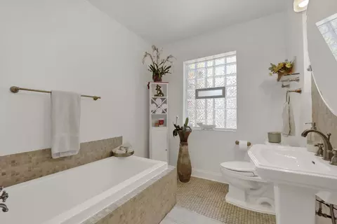 Bath - 3029 Simpson St, Evanston, IL 60201 photo 1 of 4