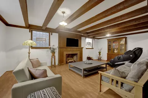 Living - 3029 Simpson St, Evanston, IL 60201 photo 5 of 6