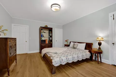 Bedroom - 3029 Simpson St, Evanston, IL 60201 photo 3 of 7