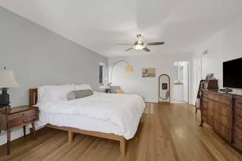 Bedroom - 3029 Simpson St, Evanston, IL 60201 photo 5 of 7