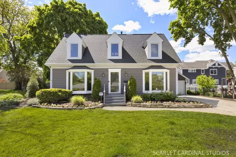 416 W Oak St, Wheaton, IL 60187