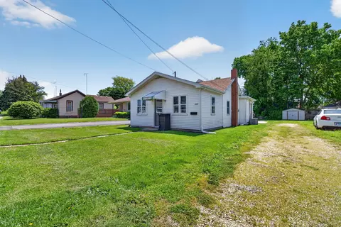111 Buchanan St, Morris, IL 60450