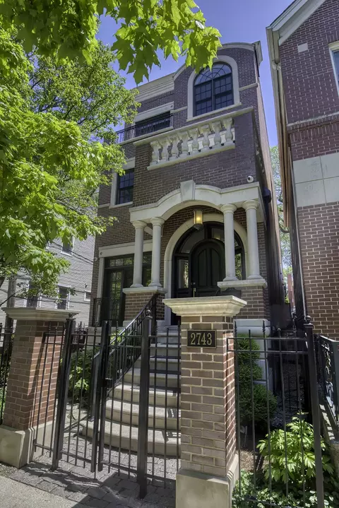 2743 N Dayton St, Chicago, IL 60614