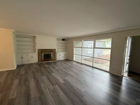 Living - 117 Elm St, Wheaton, IL 60189 photo 1 of 3