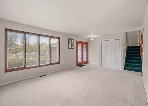 Living - 18443 De Jong Ln, Lansing, IL 60438 photo 3 of 6