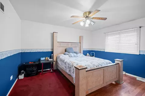 Bedroom - 18443 De Jong Ln, Lansing, IL 60438 photo 3 of 4