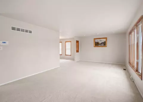 Living - 18443 De Jong Ln, Lansing, IL 60438 photo 2 of 6