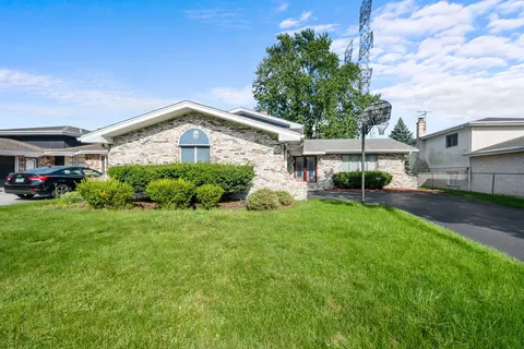 Exterior - 18443 De Jong Ln, Lansing, IL 60438 photo 2 of 4
