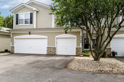 2725 Kendall Xing #2725, Johnsburg, IL 60050
