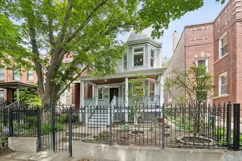 1454 W Cuyler Ave, Chicago, IL 60613