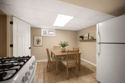Dining - 128 N Hale Ave, Bartlett, IL 60103 photo 2 of 2