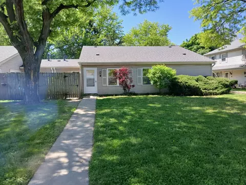 12 Fernwood Dr #O, Bolingbrook, IL 60440