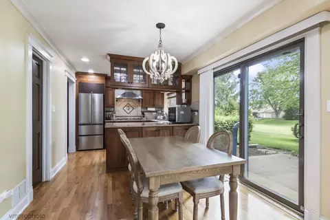 Kitchen - 4501 Opal Dr, Hoffman Estates, IL 60192 photo 1 of 5