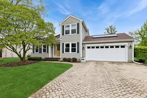 1010 Pembridge Rd, Lake Zurich, IL 60047