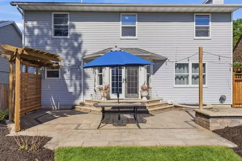 Exterior - 317 Vincent Pl, Elgin, IL 60123 photo 4 of 7