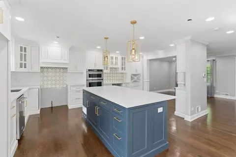 Kitchen - 317 Vincent Pl, Elgin, IL 60123 photo 3 of 3