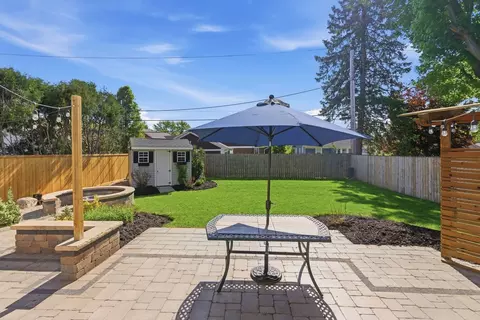 Exterior - 317 Vincent Pl, Elgin, IL 60123 photo 5 of 7