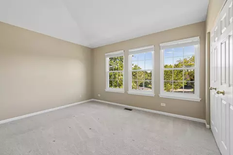 Bedroom - 1820 Broadsmore Dr, Algonquin, IL 60102 photo 2 of 5