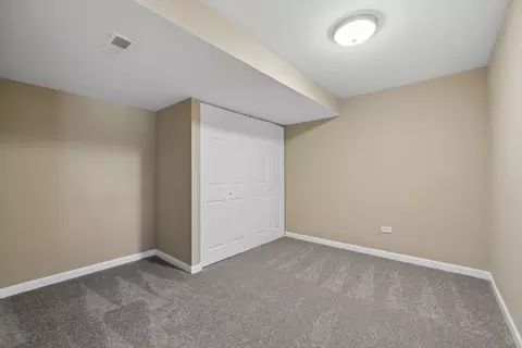 Bedroom - 1820 Broadsmore Dr, Algonquin, IL 60102 photo 5 of 5