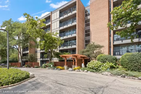 5950 Oakwood Dr #6F, Lisle, IL 60532