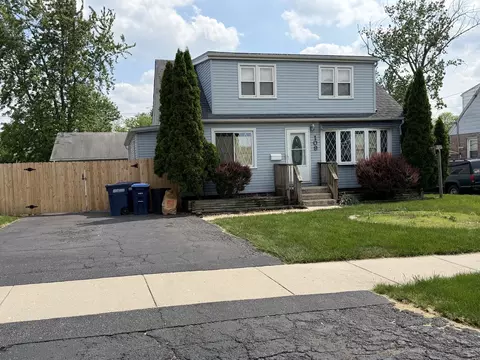 109 Village Dr N, Northlake, IL 60164