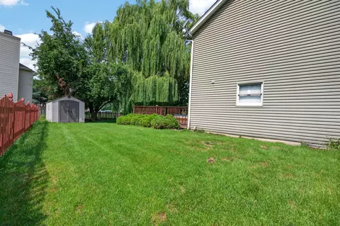 Exterior - 1560 Colorado Ave, Aurora, IL 60506 photo 9 of 11