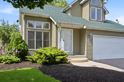 Exterior - 1560 Colorado Ave, Aurora, IL 60506 photo 3 of 11