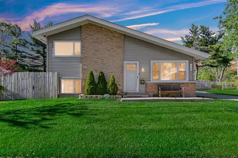 120 Westwood Dr, Park Forest, IL 60466