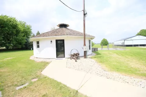 Exterior - 24308 Dunham Rd, Harvard, IL 60033 photo 1 of 6