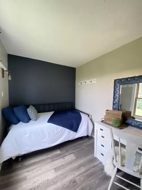 Bedroom - 24308 Dunham Rd, Harvard, IL 60033 photo 2 of 6