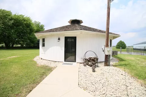 Exterior - 24308 Dunham Rd, Harvard, IL 60033 photo 2 of 6