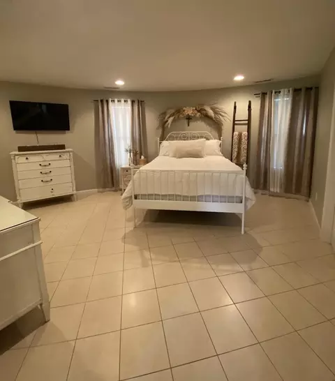 Bedroom - 24308 Dunham Rd, Harvard, IL 60033 photo 5 of 6
