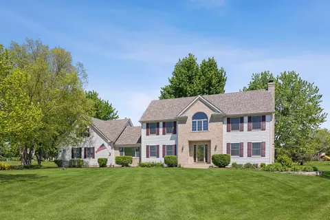 36 W793 Red Gate Ct, Saint Charles, IL 60175