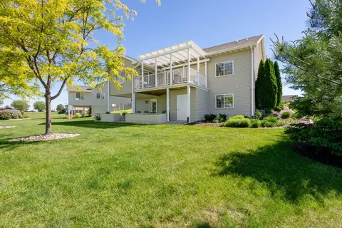 Exterior - 602 E Sheridan Dr, Eldridge, IA 52748 photo 9 of 12