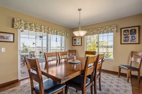 Dining - 602 E Sheridan Dr, Eldridge, IA 52748 photo 3 of 3