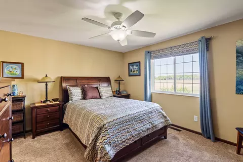 Bedroom - 602 E Sheridan Dr, Eldridge, IA 52748 photo 1 of 6