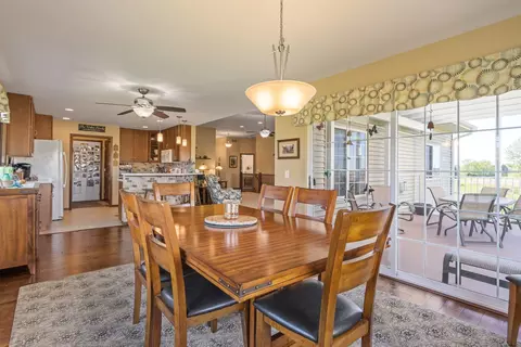 Dining - 602 E Sheridan Dr, Eldridge, IA 52748 photo 2 of 3
