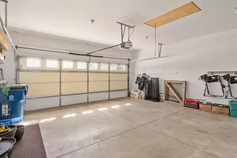 Other - 602 E Sheridan Dr, Eldridge, IA 52748 photo 6 of 10