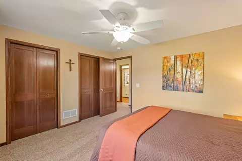 Bedroom - 602 E Sheridan Dr, Eldridge, IA 52748 photo 6 of 6
