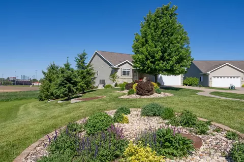 Exterior - 602 E Sheridan Dr, Eldridge, IA 52748 photo 11 of 12