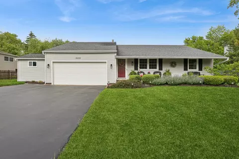 36338 N Douglas Ter, Gurnee, IL 60031