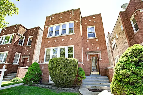 4133 W Melrose St, Chicago, IL 60641
