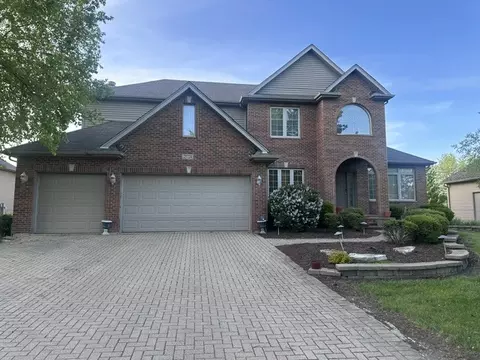 25724 Meadowland Cir, Plainfield, IL 60585