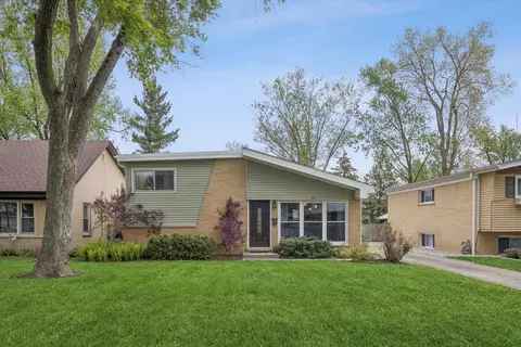 24 E Congress St, Villa Park, IL 60181
